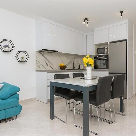 Apartment Ema Makarska Ngoại thất bức ảnh
